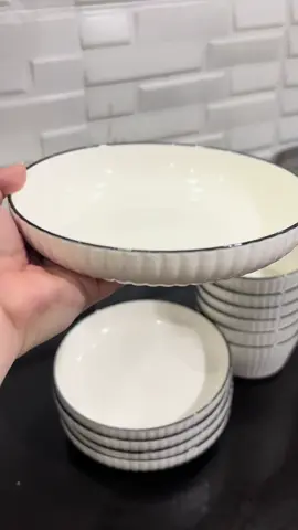 Ceramic pasta plate #plate #plates #ceramicplate #ceramics #pastaplate #minimalist #recommendations 