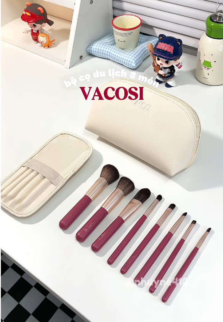 Bộ cọ 8 món VACOSI siiu thích hợp cho mấy bà mới tập makeup và tiện lợi mang đi nè #vacosi #vacosiawake #covacosi #comakeup #makeup #cotrangdiem #trangdiem #cọmakeup #goclamdep #xuhuong #xh #fyp #nhuyne410 