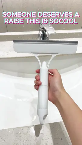 I’m never using paper towels on my mirror again 💀 #cleaninghack #mirrorcleaning #satisfying #homeessentials #fyp #tool 