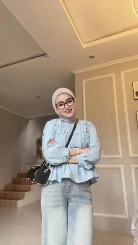 bersama outfitku hari ini yg bikin mood makin happy🩵🪞✨ #OOTD #blousemurah #koreanoutfit