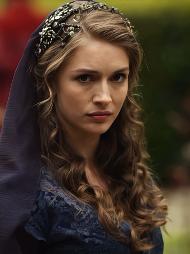 She was like a disney princess that had a poor life but never was the one that was cruel to anyone🪽||scp:@Mella ⛤ ||#defne #defnesultan #bayazid #muhteşemyüzyıl #magnificentcentury #defnehatun #defnesultan #defnehatun #magnificentcentury #вв #ввик #fyp #viral #fpyシ #fppyyyyyyシ 