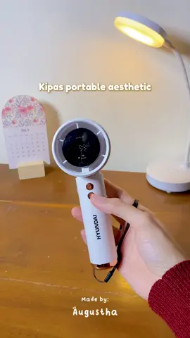 Minimalis, modern, dan fungsional. Hyundai Portable Fan Starlight White bukan sekadar kipas angin. 💡 Layar digital untuk pantau baterai dan kecepatan angin ⚡ Baterai tahan lama 🌬️ 3 mode kecepatan 💼 Praktis untuk dibawa ke mana-mana Saatnya upgrade gaya hidupmu dengan teknologi yang bikin sejuk 🍃 #HyundaiPortableFan #KipasEstetik #PortableFan #KipasMiniEstetik #kipasportable 