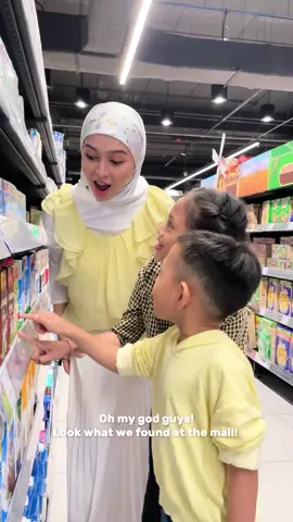 We tried the Magnolia's limited-edition banana flavour that is made with fresh milk!! So creamyyy and so tasty! The kids love it so much! Plus it comes with limited-edition Minions Packaging (that’s also available on Magnolia 100% Fresh Milk or Chocolate Flavored milk pack too!) So cute!  You guys should try too! And you can stand a chance to win official Minions Merchandises now with just RM10 purchase of Magnolia milk products. The grand prize is a real leather Minions bag worth up to RM 1,200! Watch the video till the end, i show you how to win the contest!!  The contest runs from now until 31st Aug only. Goodluck!! 🤞 #MagnoliaGoBananas #MagnoliaMinions #MinionsLovers #MagnoliaMY #Minions