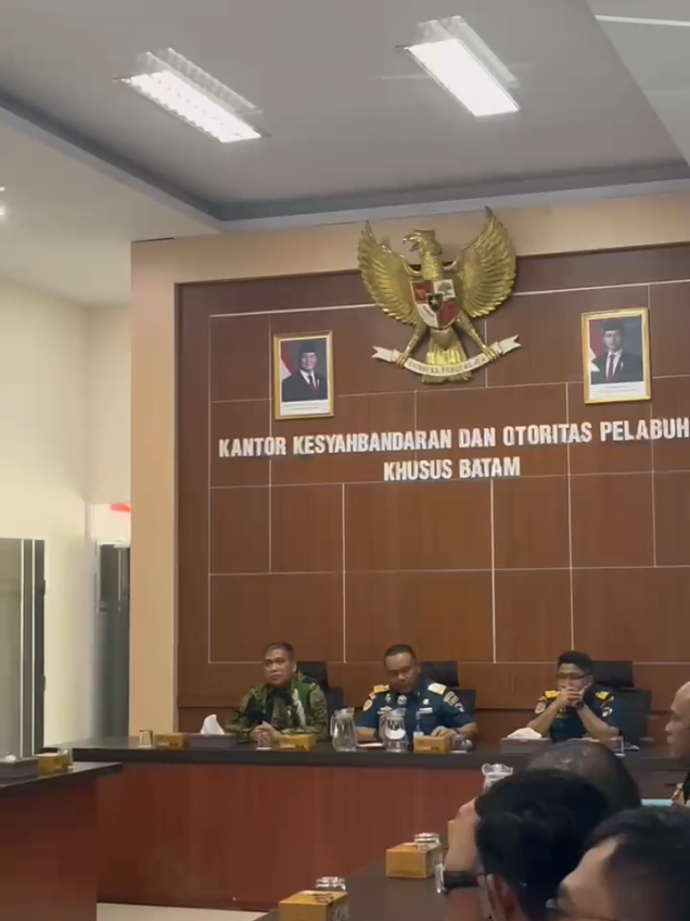 Menghadiri undangan rapat Persiapan Perjanjian Kerjasama dengan Kejaksaan Tinggi Kepulauan Riau tentang Penanganan Masalah Hukum Bidang Perdata dan Tata Usaha Negara. Batam, 12/07/2025. #kemenhub151 #djplkemenhub151 