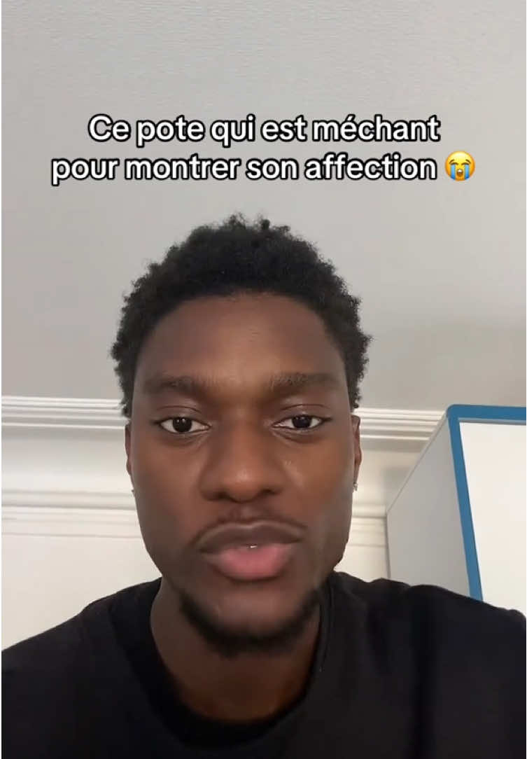 Les potes méchants pour montrer leur affection en vrai c'est eux les meilleurs #potes #pourtoi #amitie 