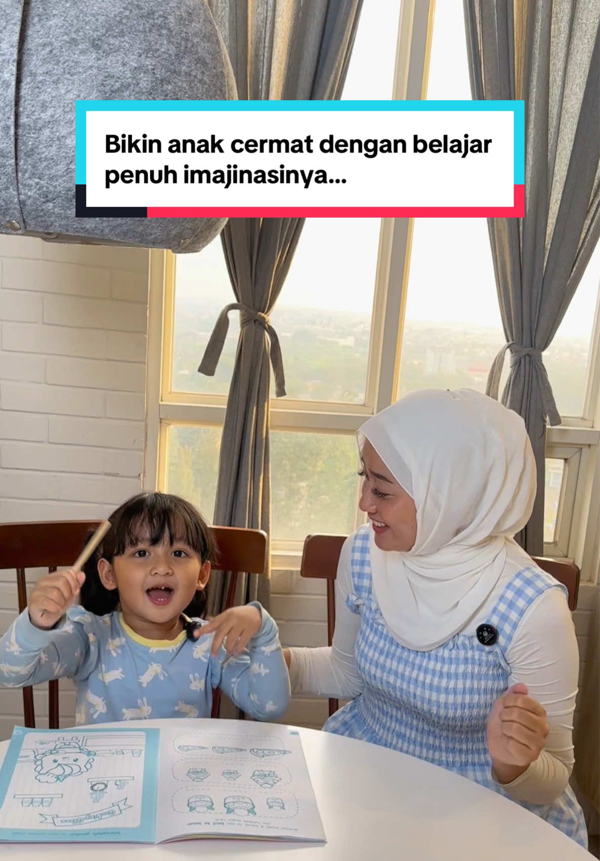 Siapa sangka kalo adek Ara sudah bisa belajar penuh dengan imajinasi 🥰🥰 Memang Susu UHT Frisian Flag Nutribrain Omega ini adalah pilihan yang tepat untuk adek Ara, karena ada kandungan omega 3 & 6 nya untuk ANAK CERMAT. Varian Plain ini juga tidak ada gula tambahan (sukrosa) lho, Moms. Yuk, beli Susu UHT Frisian Flag Nutribrain Omega sekarang! #SusuUHT #FrisianFlagNutribrainOmega #NikmatBernutrisiuntukAnakCermat