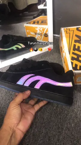Beli sekarang sebelum harga naik 🔥 #rekomendasisepatu #sepatumurah #sepatucowok #sepatucowokkeren #sepatunyala #ehemcompany 