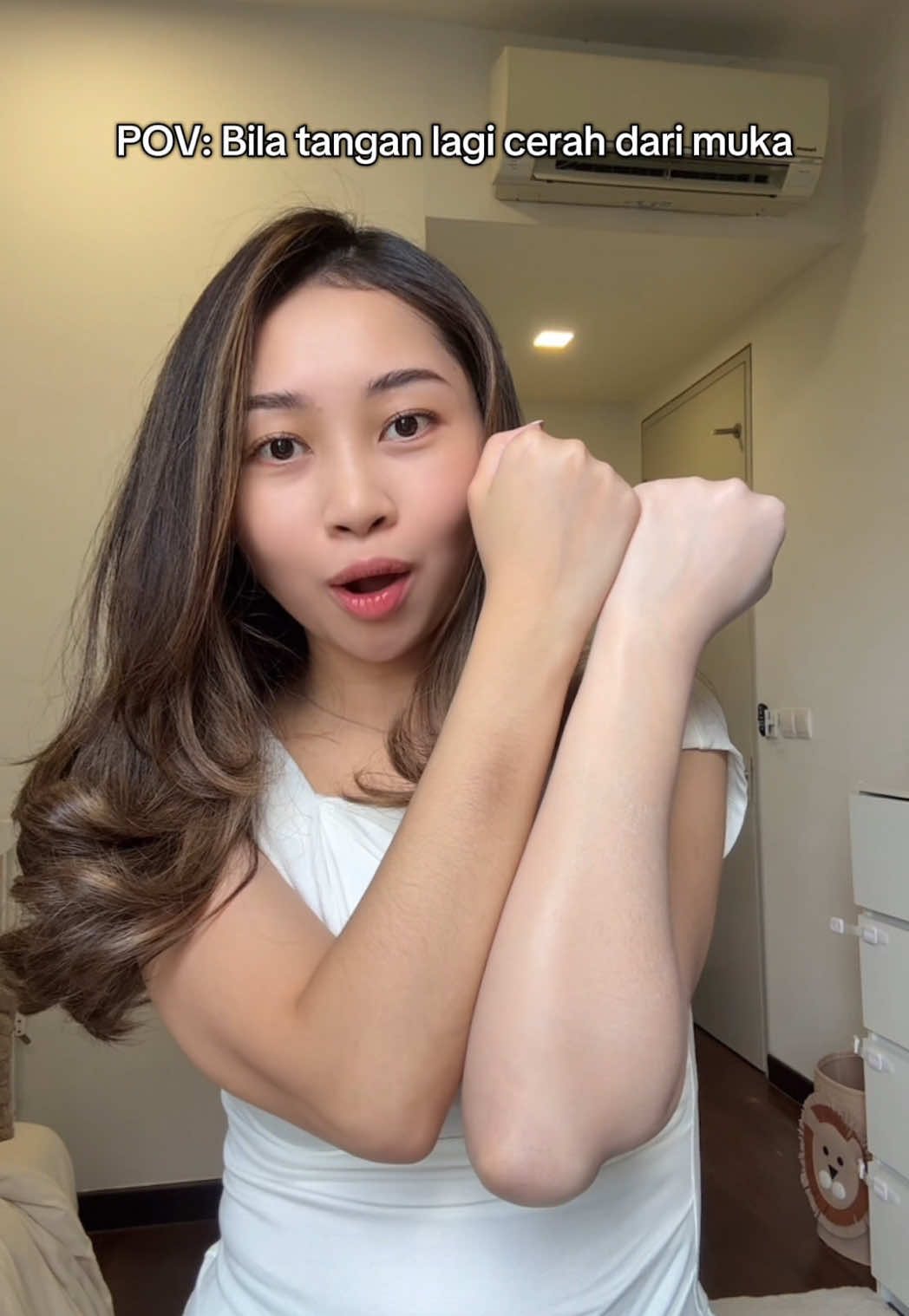 Girls… sunscreen ni best gila 😍 Tak melekit, tak berat – just smooth & glowing je! Try Grace and Glow Sun Serum, your skin will thank you 💛 #GraceAndGlow #SunSerum @Grace and Glow Malaysia 