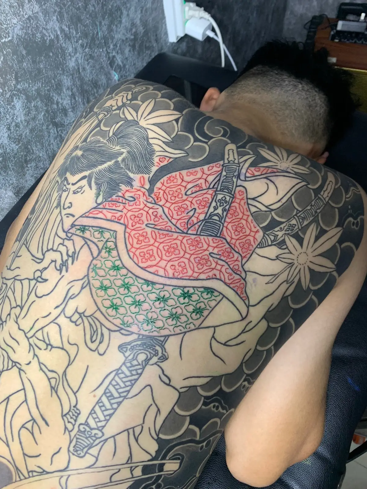 Một chút hoạ tiết áo cho ezai🥰#xuhuong #xăm_hình_nghệ_thuật #tattoovinhlong 