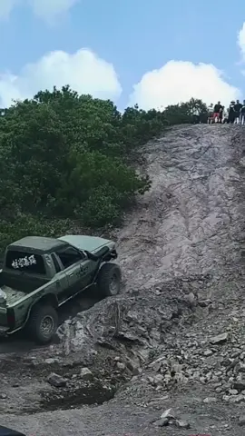 amazing 4x4 mountain pickup #offroad #trending #car #tiktok