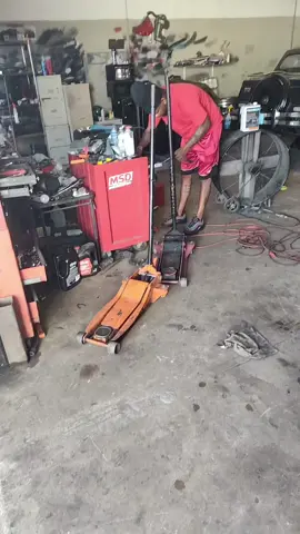 Another Day At Jerry's Garage 💪🏿✅⏫⛽🧊🚇 #fypシ #explore #foryou #explorepage #gotdamndilly #fyp #xyzbca #foryourpage #viral #fblifestyle