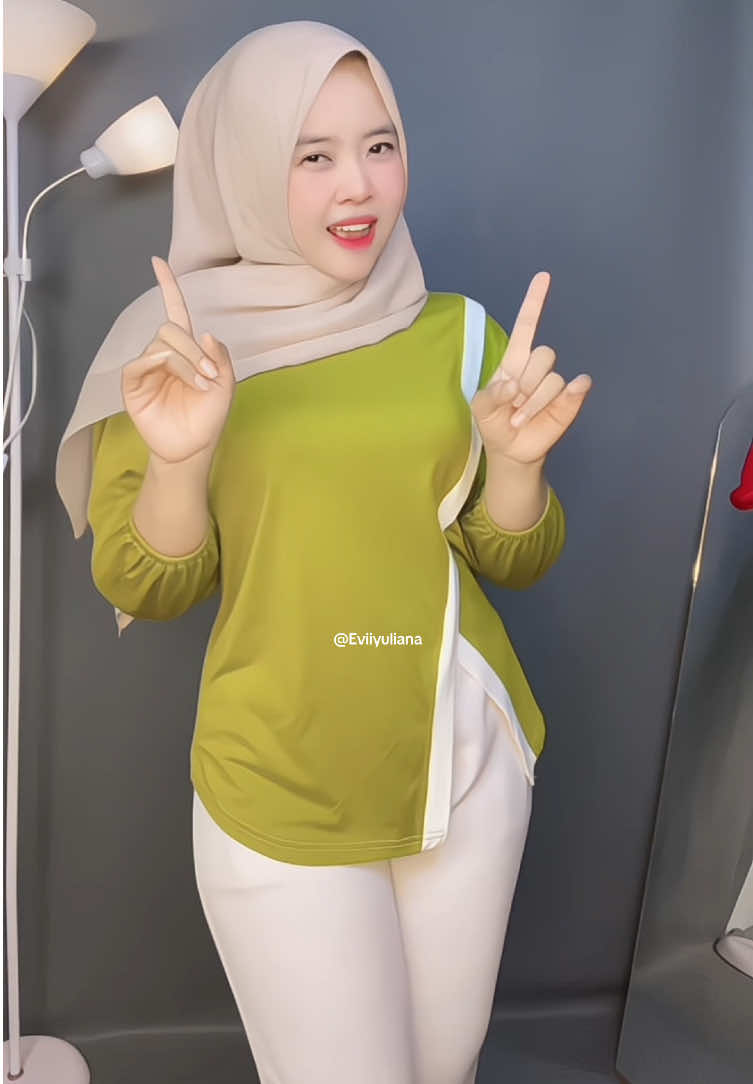 Yuk masuk live aku #ootdfashion #kaosspandek #kaosviral 