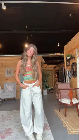 Barrel sweats are my fav ever so comfy #fypage #fypageシ #viral #summeroutfit #summerfits #TiktokShopCreatorPicks #fypシ 