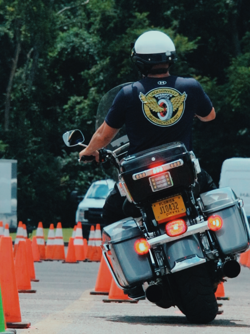 #fyp #foryou #copsoftiktok #policeoftiktok #police #cops #leosoftiktok #leos #humanizethebadge #1stresponders #bikecops #sheriffdeputies #florida #tennessee #sumnercounty 