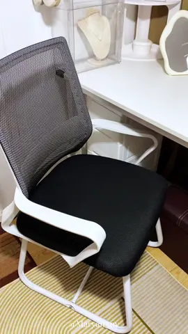 di nakakapangsisi!🥰🤍 #studychair #officechair #chair #upuan #ergonomicchair #ergonomic #office #study #chairs 