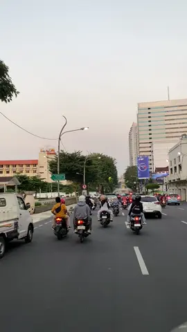 Surabaya ketika sore hari#surabaya #sanset #foryoupageofficiall #fypage 