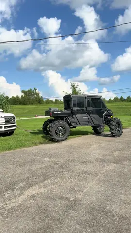 Truck wouldn’t lock into 4WD? That’s cute. TuggNTow said, “Hold my beer.” 🍻💪 #BulitFordToughTillitWasnt #TuggNTow #DamnThatWetGrass