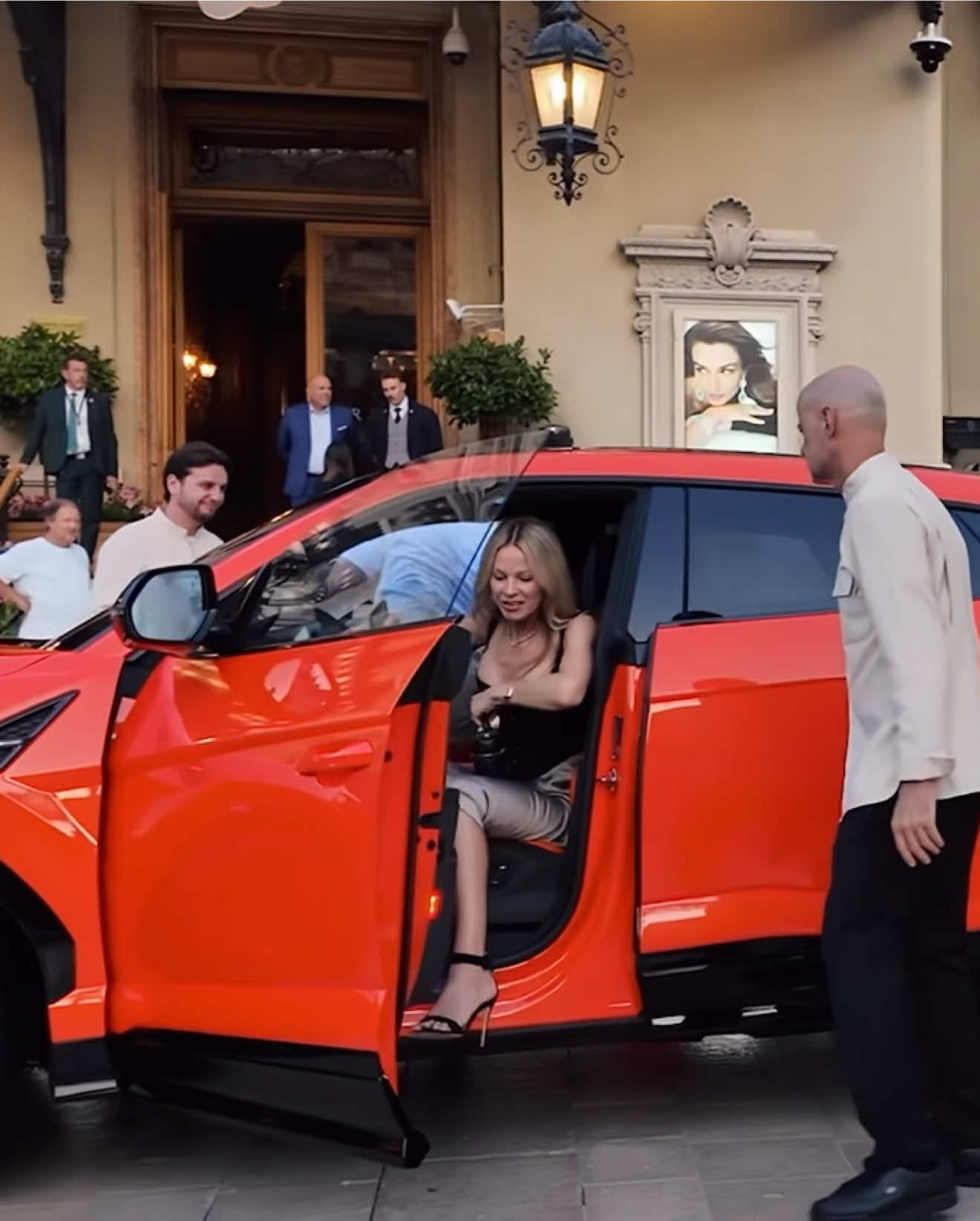 Monaco 💃🏻💸 #lamborghini #urus #luxurylife #car #cars #carsoftiktok #foyou #girl #tttcars 