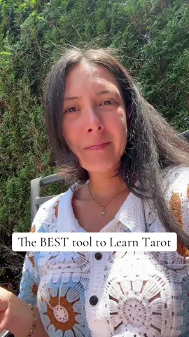 The best tarot deck for beginners #tarotreader #tarotforbeginners #learningtarot #tarotcardmeanings 