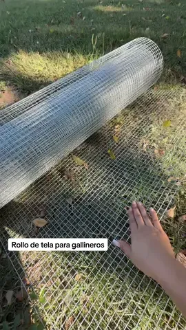 Rollo de tela para gallineros size 48x100ft #hardwarecloth #galvanizedwire #wiremeshroll #chickencoop #wirefence #wiremesh 