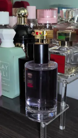 Obsessed with oud and roses 🌹 this smells so good, I love to use it on my hair 🤭 #oud #blackrose #perfume #oudperfume #bodyspray #saltandstone @SALT & STONE 