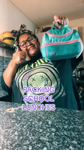 Packing my daughters lunch #kidslunchideas #lunchtime #schoollunch #mumlife #FoodTok #fyp 