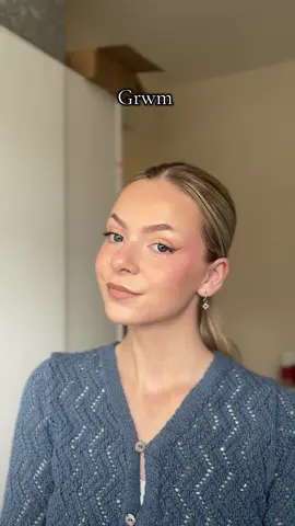 Makeup of the day !!  #grwm #glam #makeuplook #makeupoftheday #creatorinsights #makeuptok #beautycontentcreator #fyp #foryoupagee  @PLOUISE @BonnieDollieCosmetics @madebymitchell @thebeautycrop @nyxcosmetics_uk @NYX Professional Makeup @Clomaná @Doll Beauty #CapCut 