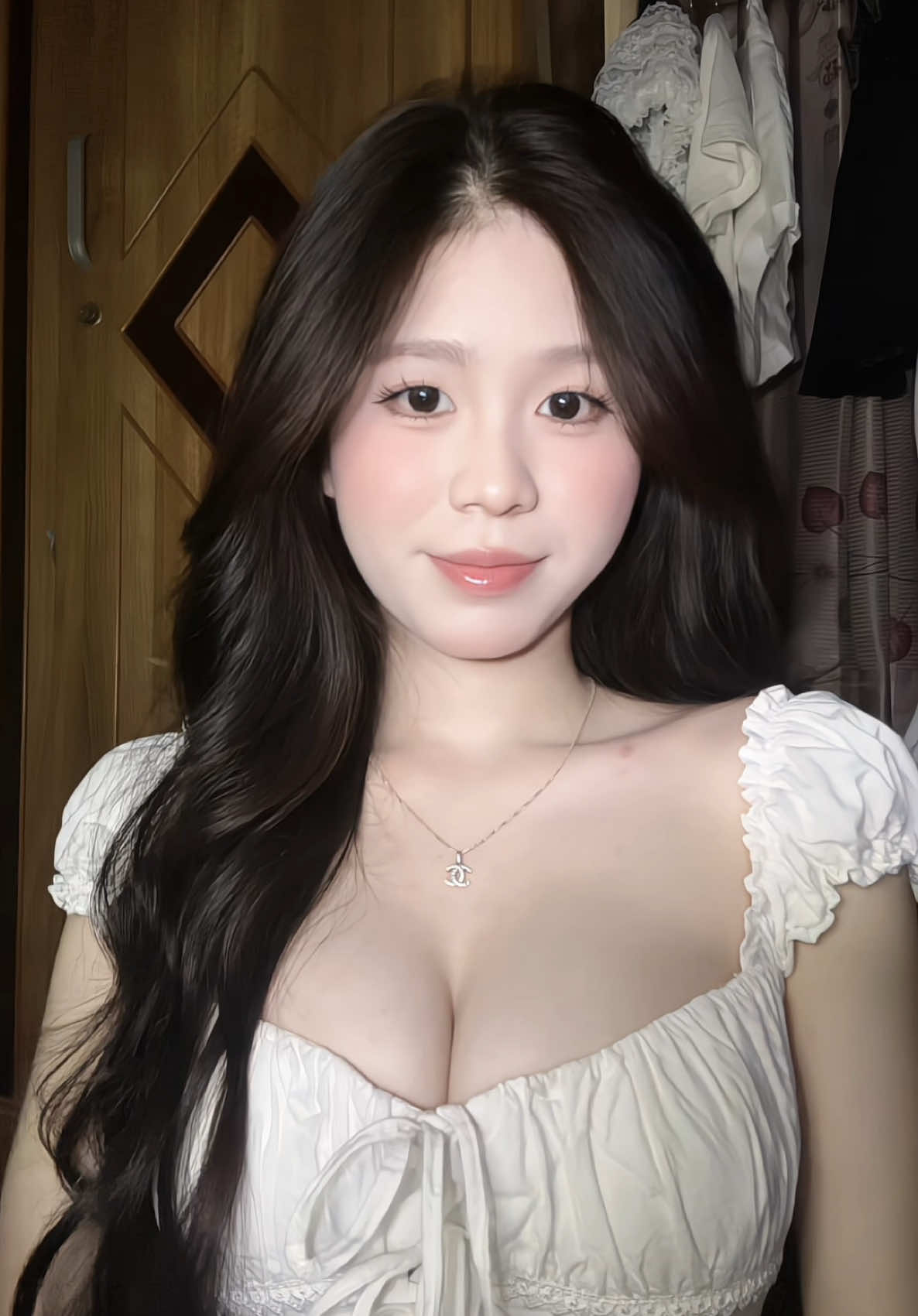 Thích hack v1 nhiều như tui thì dùng thêm dán ngực nha mấy nàng iu #aotrevai #outfit #fyp #viral #xuhuong 