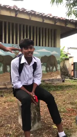 ඒ හිනාව අහලා පුරුදුද 😅💔#tiktok #foryou #foryoupage #fyp #viral #quotes 