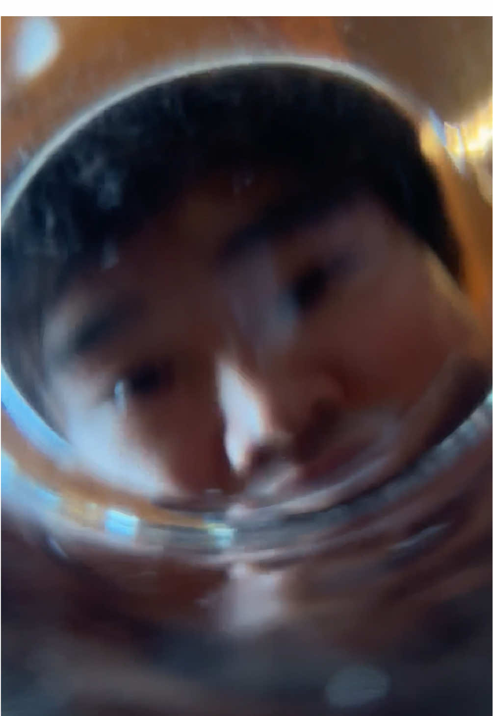 Who’s got Yuki’s phone? Must be the water 😉 #f1 #yukitsunoda #funny 