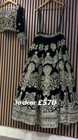 . . . . . . #ZarriPalaceBridalLuxury #zarripalacebirmingham #pakistanibridaldresses #unitedkingdom #fyp 