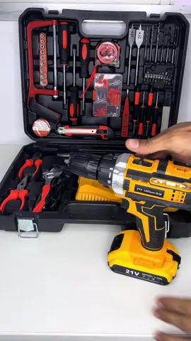 Kit completo parafusadeira 21V com duas baterias recarregáveis + maleta com chaves de fenda.  #ferramentas #furadeira #viraltiktok #tiktokshop 