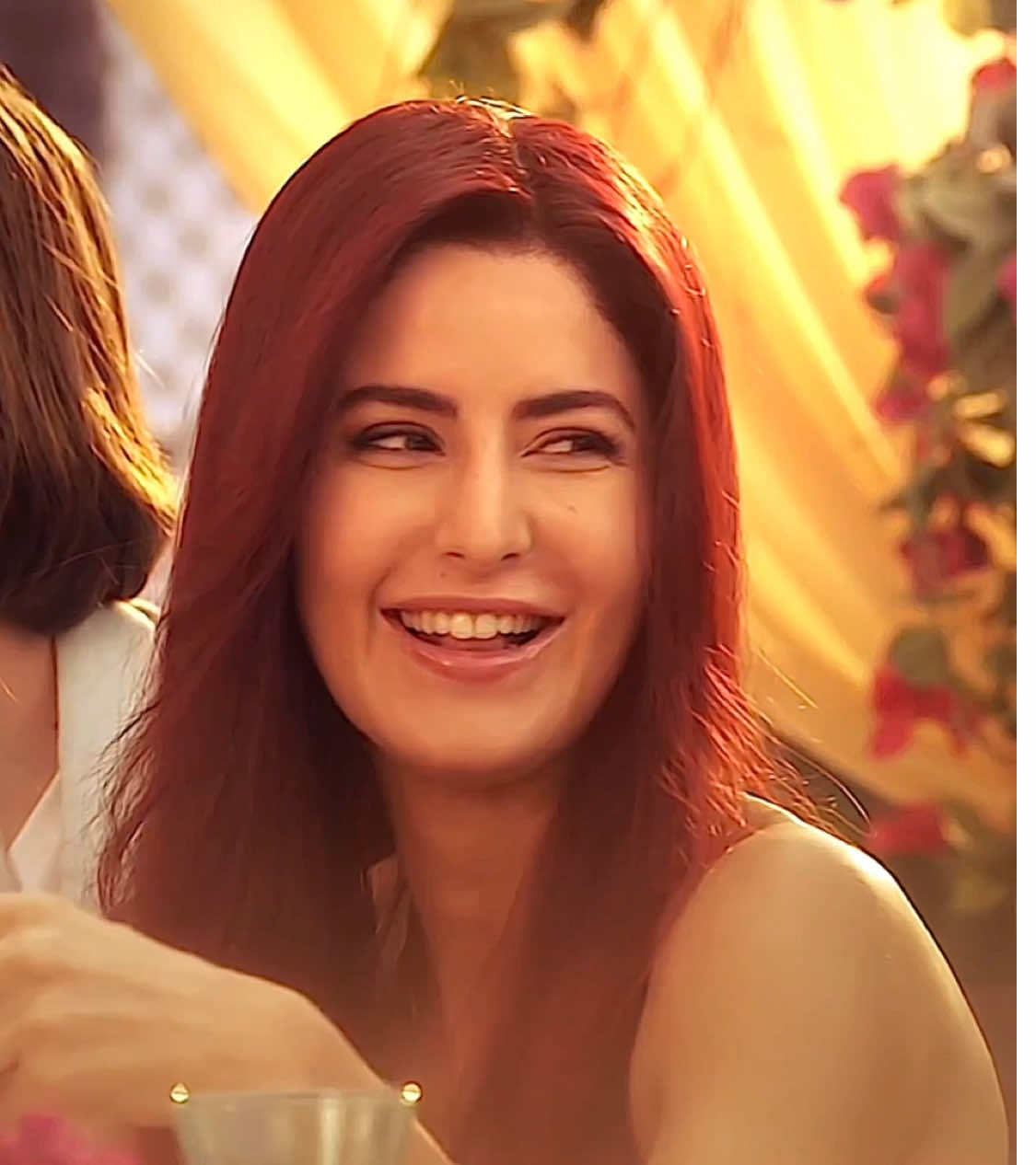 Oh to have red hair now🙂‍↕️sp: bollyvfxscenes #fitoor #firdaus #katrinakaif #bollywood #bollywoodedit #edit #adityaroykapur #foryou #fyp #vsedit 