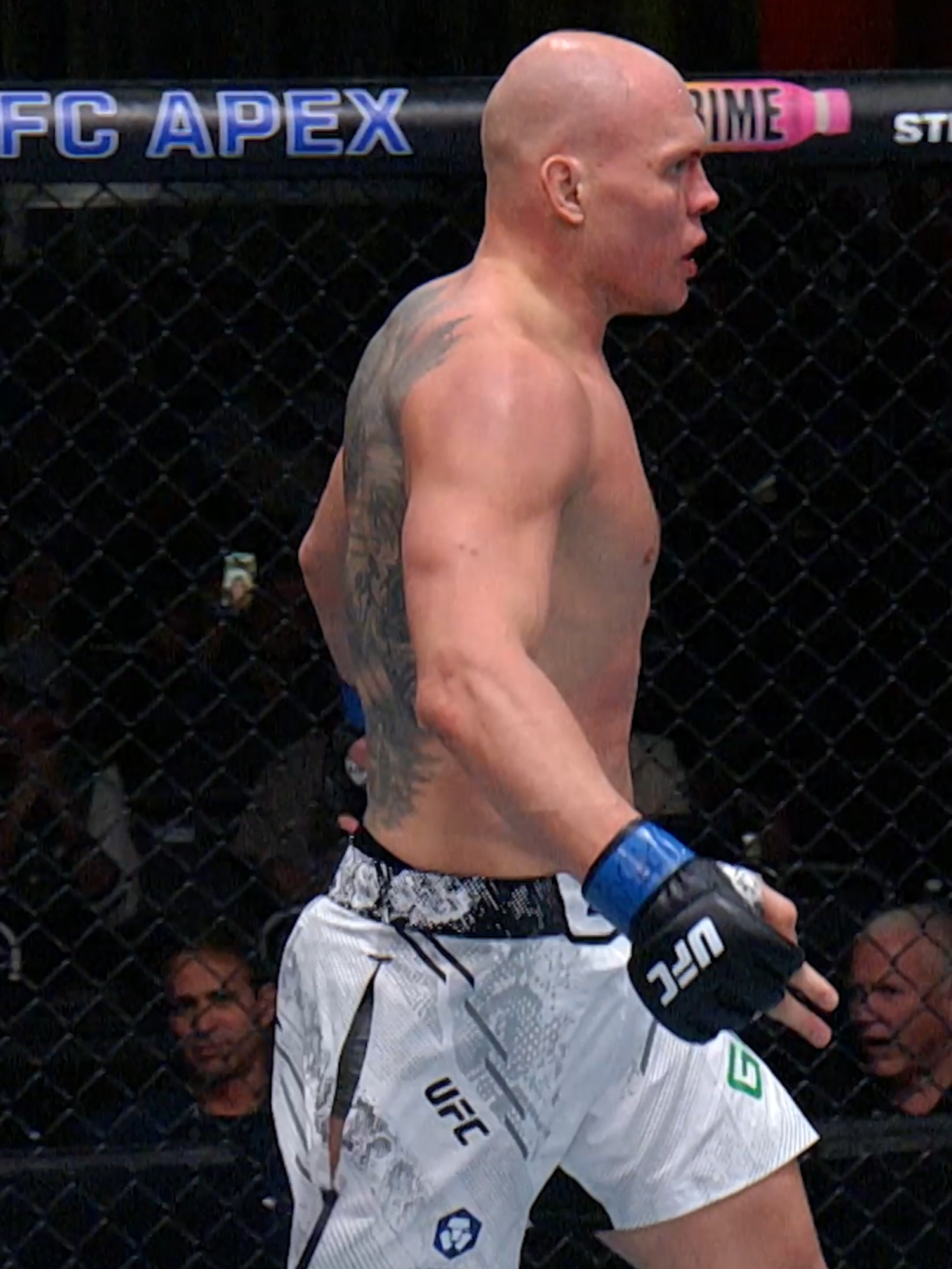 Bogdan Guskov can end any fight in the blink of an eye 👏 #UFC #mma #bogdanguskov
