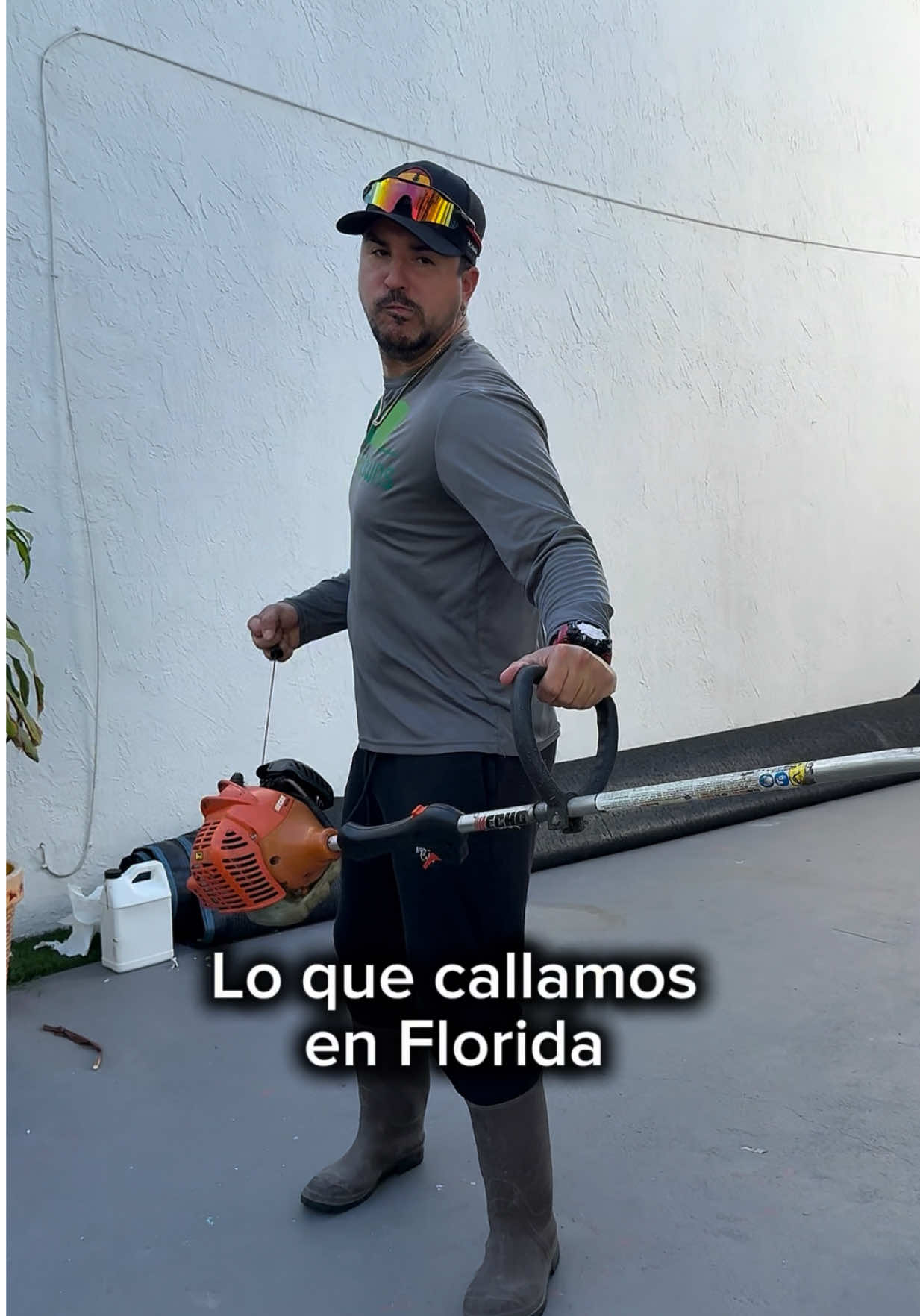 Mientras más cortas más crece #humor #humorlatino #latinos #florida #miami #latinostiktok #hombres 