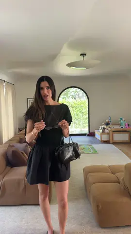 Wears a dress once and needs everyone to know 
