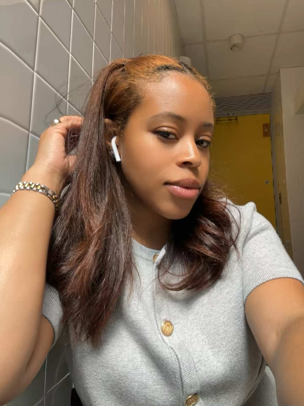 Officially out of my people pleasing phase and it’s literally made me more confident.  Saying no to things, people & places that simply do not align with me and my vision has been benefiting me.  You really can’t please everyone and the right people will understand when they see that you have to show up for yourself. This is literally apart of #theglowupguide 