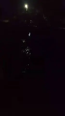 .اعلم أنني لستُ صالح إلى ذلِك الحد لكنني أخافك يا الله، وانّي أجاهد نفسي كيْ لا أتلوّث واحاول ان اكُون في صفوف الصالحِين فاعنّي. #اللهم_صلي_على_نبينا_محمد #قران_كريم #فلسطين🇵🇸 #استعن_بالله_ولا_تعجز🌿 