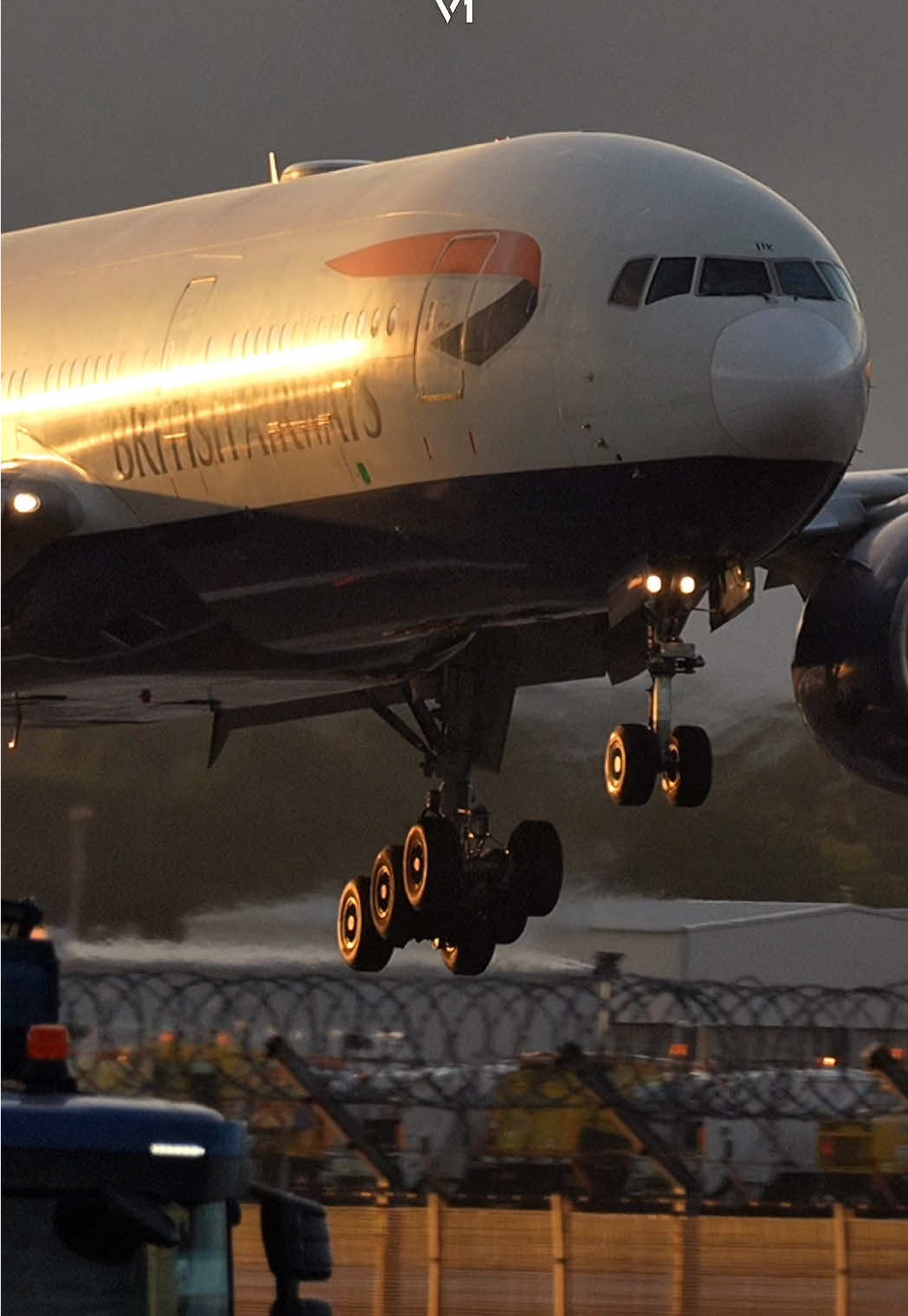 British airways b777 touching down during Golden hour at London Heathrow airport. . #b777 #britishairways #goldenhour 
