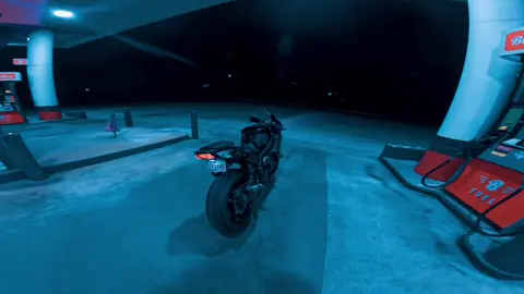 Midnight confessions through exhaust fumes 🔥 #gsxr750 #gsxr #fyp 