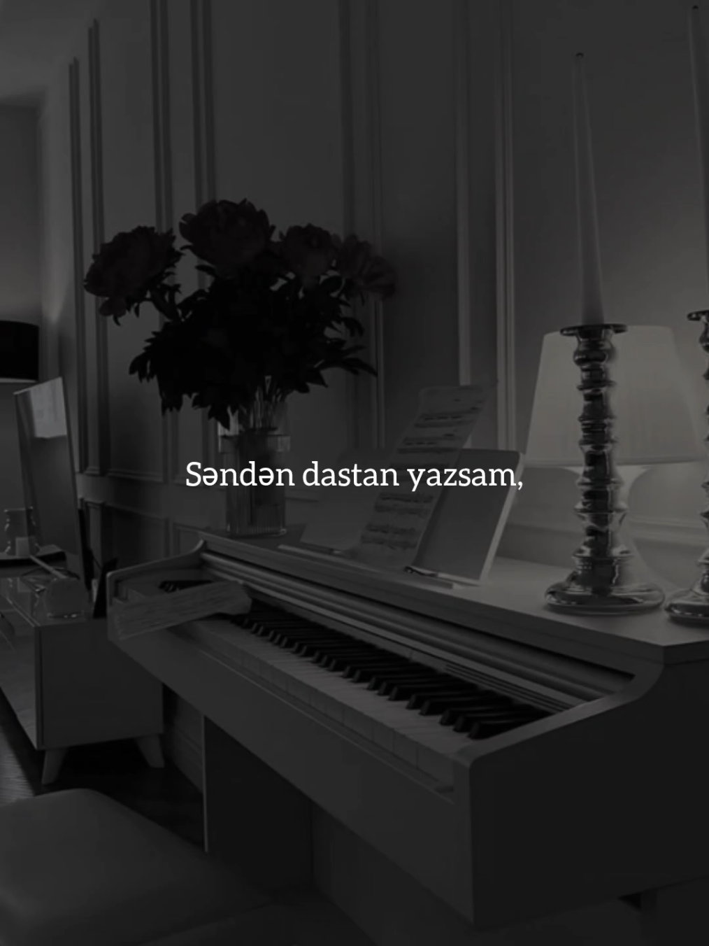 Ana elə bir varlıqdır ki, ondan dastan yazsan da, sözlər çatmaz böyüklüyünə. Min əzab, min zəhmət çəkib, amma bir dəfə belə şikayət etməyib. Onun səssiz fədakarlığı, sarsılmaz sevgisi dünyadakı heç bir güclə ölçülə bilməz. Səni görən gözlər heyrətdə qalır, çünki sən bir həyat boyu özünü bizə həsr etmisən, Ana..🤍