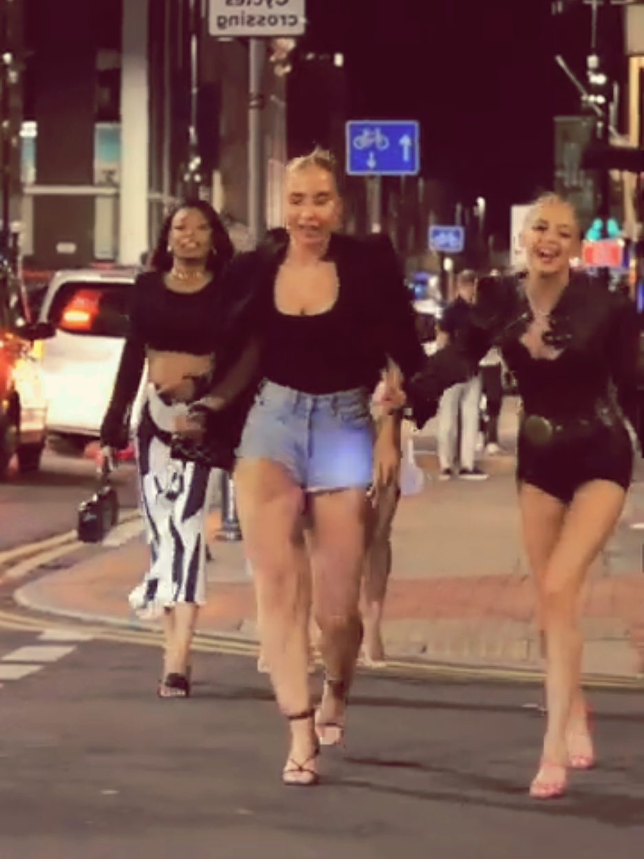 uk🇬🇧 night life after 2Am💕#party #nightlife #beauty #flypシ #Lifestyle #unitedkingdom #manchestercity #videoviral #tik_tok #foryou #uknightlife #streetlife #viral #