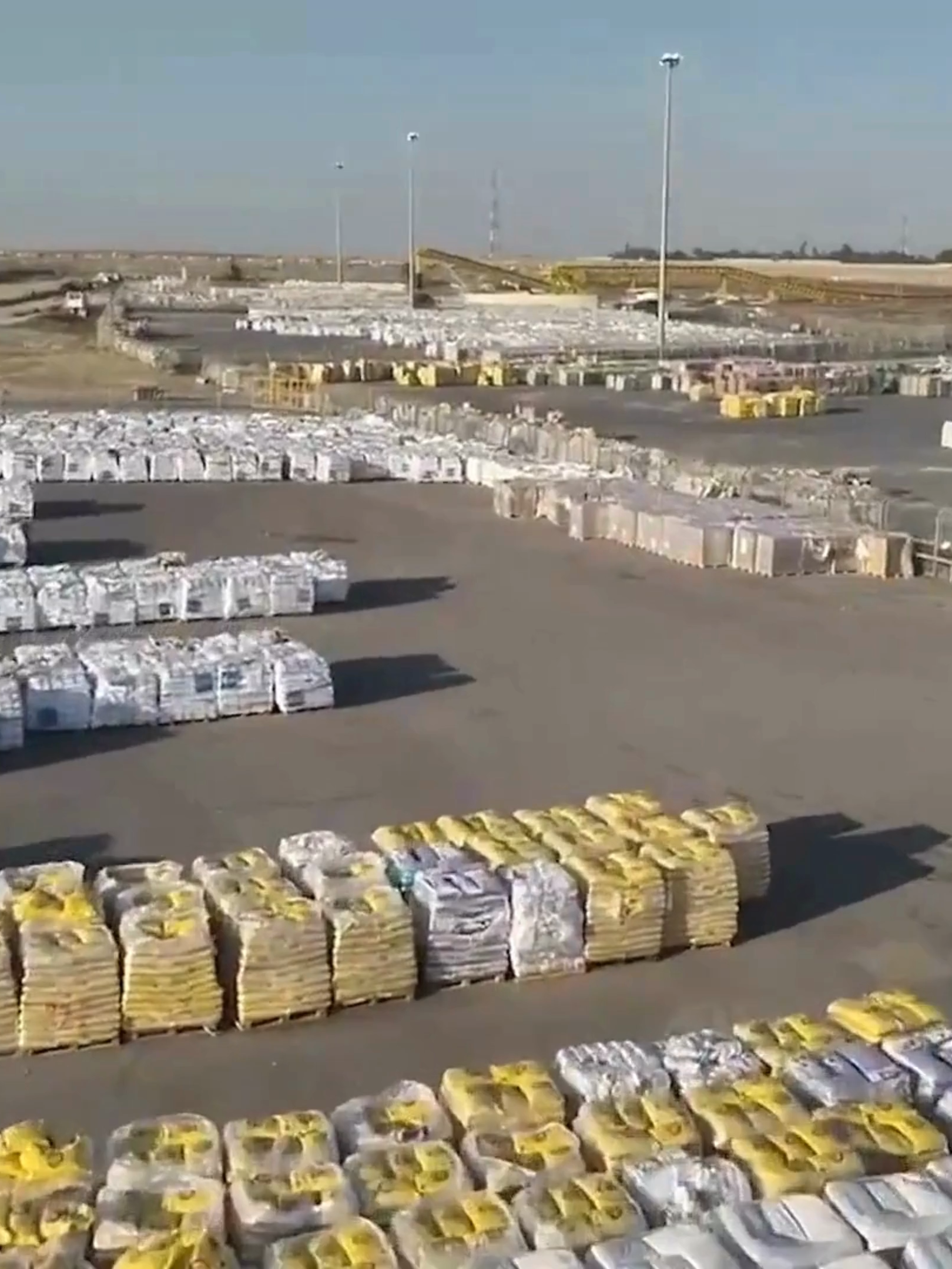 Why is the @unitednations pointing fingers instead of delivering food? Stop the blame game. Start moving the aid.