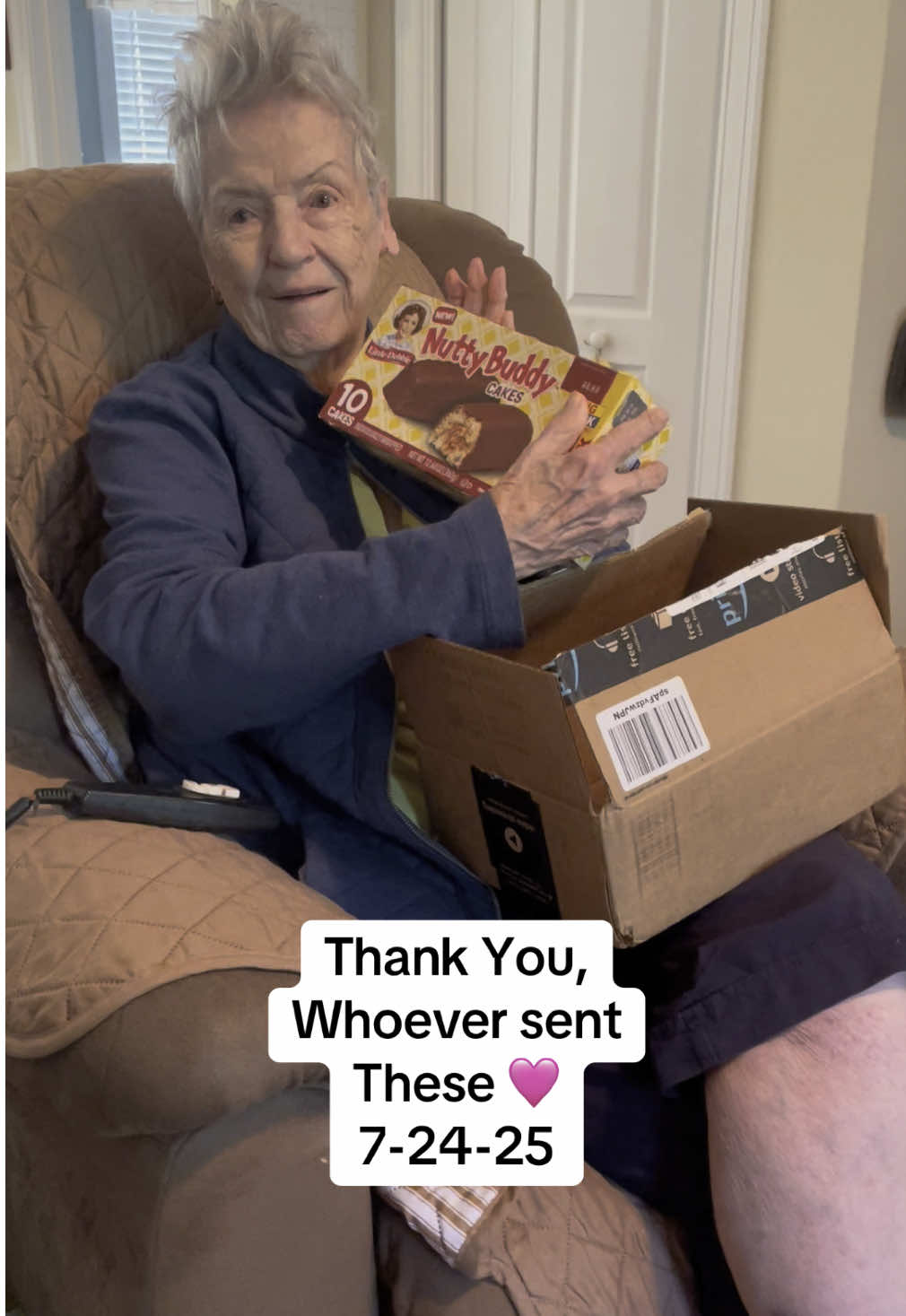 #fypシ #caregivermelissa1932 #nanabanana1932 #loveher #nana #thankyou #yummyfood #alzheimersawareness 