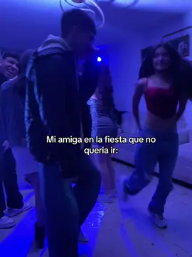 Acolada ella JAJAJAJAJA #ñaña #selva #amiga #fiesta #fypシ゚ #tiktok #foryoupage #tiktokponmeenparatii #amigas 