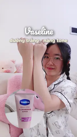 Ê em này nâng tone hơi bị đỉnh luôn mấy bà #ngocminreview #LearnOnTikTok #vaseline #kemduongtrangda #duongtrangda #kemduongthe 