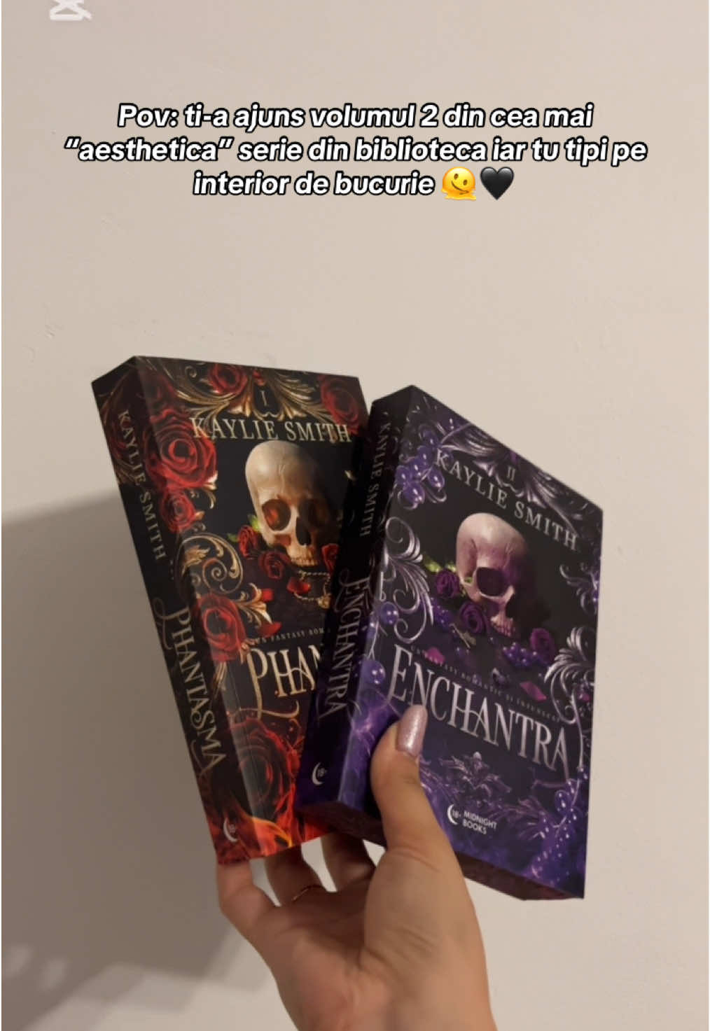 no words needed🖤 @Midnight.Books.18 x @Bookzone  #phantasmabook #BookTok #book #bookworm #unboxing #bookmail 