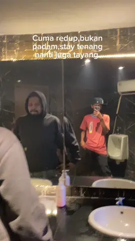 Gaya bebas🤪💃🏻🥶 #fyp #fypage #fypシ゚ #fypp #berandamu #surabaya #duniamalam #rakauklik07 