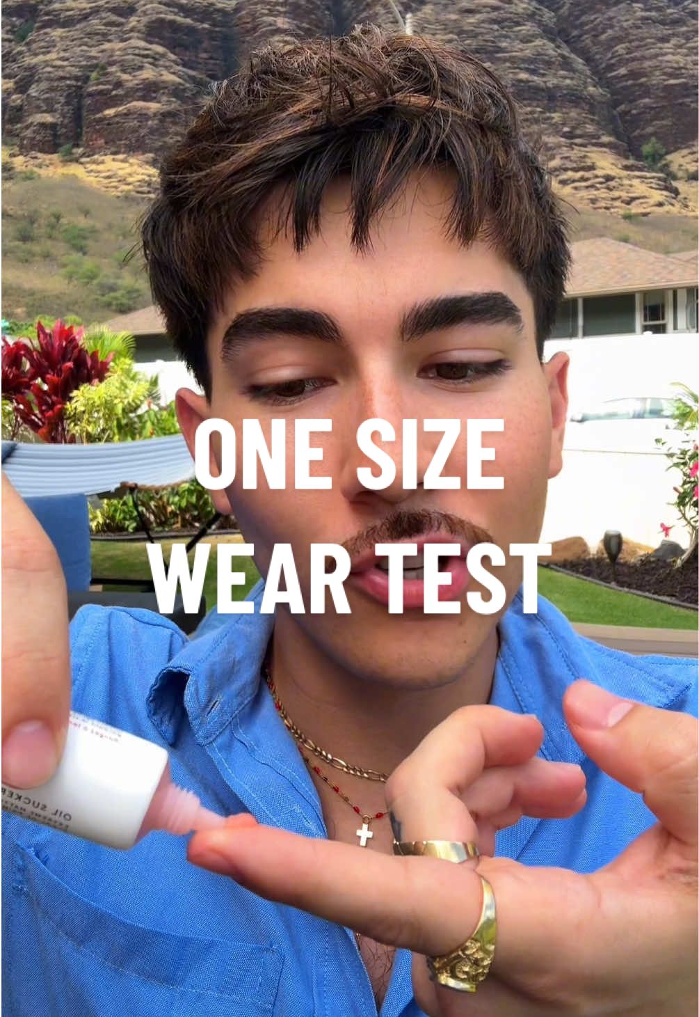 no island look is complete without @ONE SIZE BEAUTY  ❤️🌴🏝 did it live up to the hype? 🤔 #onesizebeauty #onesizepartner #oilsucker #makeup #primer #matte #ontildawn #settingspray #waterproof #matteprimer #blurring #blurringmakeup #hawaii #islandmakeup #beachmakeup #longlasting #javiberrellez