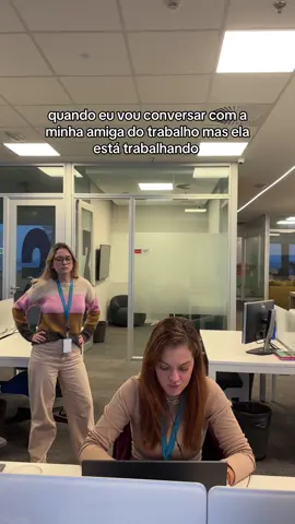 um absurdo quando isso acontece #workfriends #socialmedia #officehumor #sheerme #funny #memetrabalho #fy 